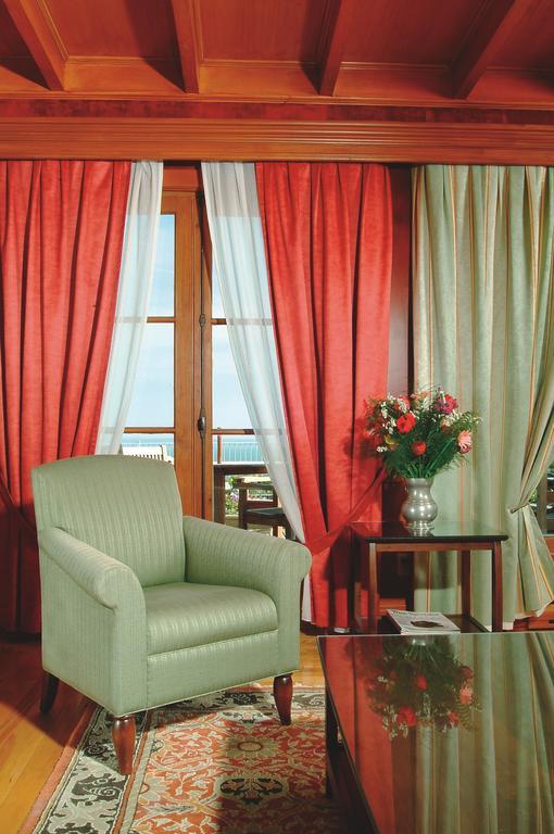 لا مالباي Relais & Chateaux Auberge La Pinsonniere المظهر الخارجي الصورة