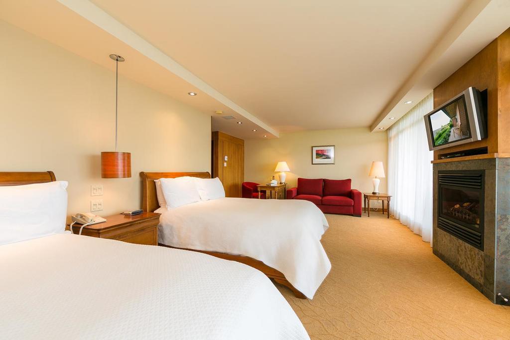 لا مالباي Relais & Chateaux Auberge La Pinsonniere الغرفة الصورة